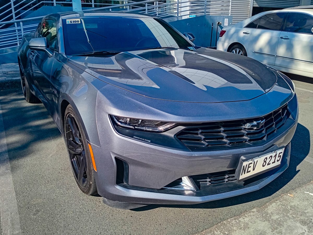 2021 Chevrolet Camaro LT1 — photo 3