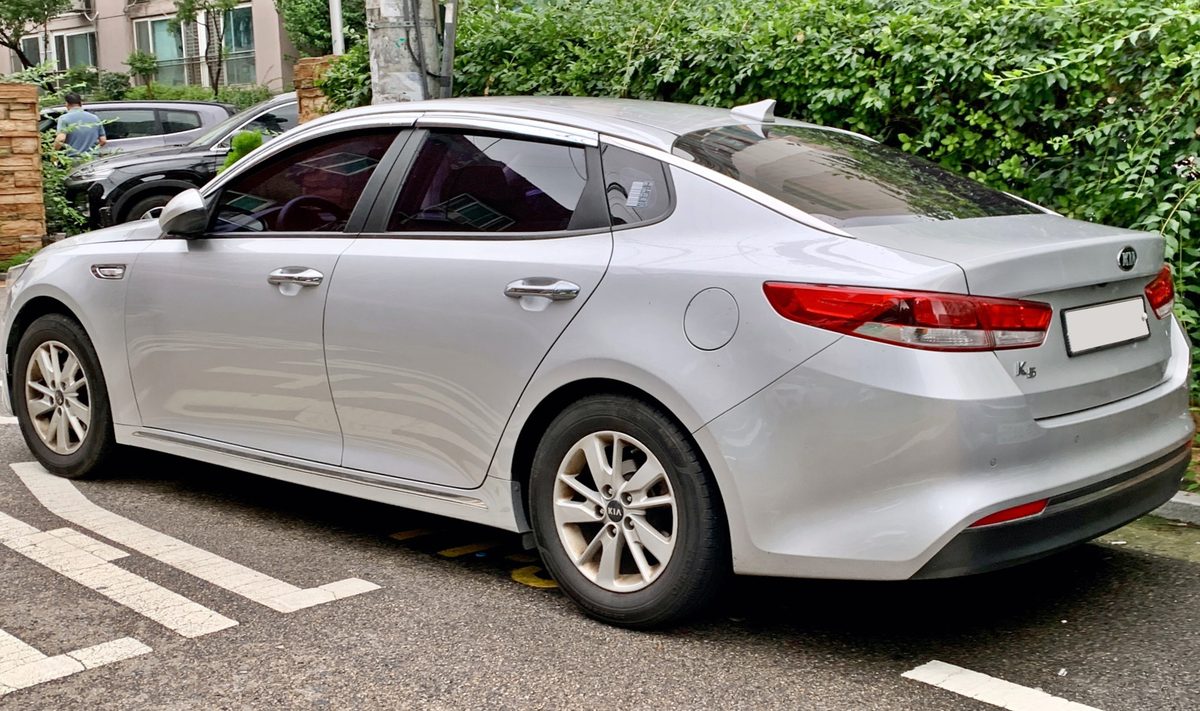 2023 Kia K5 GT-Line