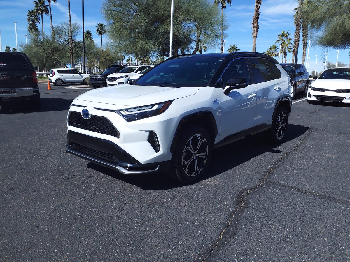 2020 Toyota RAV4 LE — photo 3
