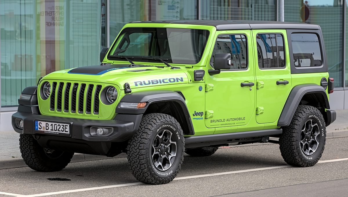 2022 Jeep Wrangler Sahara — photo 2